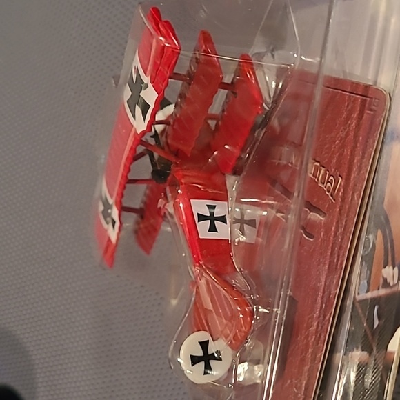 Boley 1:72 Fokker Dr 1 Die-cast Airplane - Picture 5 of 8